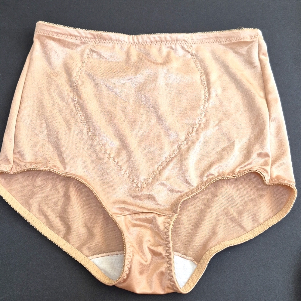 Vintage Bali Satin Nylon Lace High Waist Granny Panties 8710 M